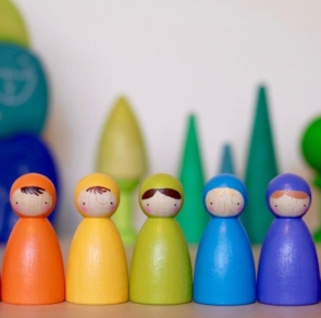 Hand Painted Peg Dolls